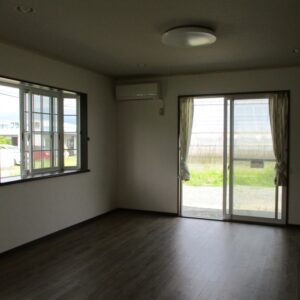【飯田市上郷別府】土地付2階建て中古住宅 画像3